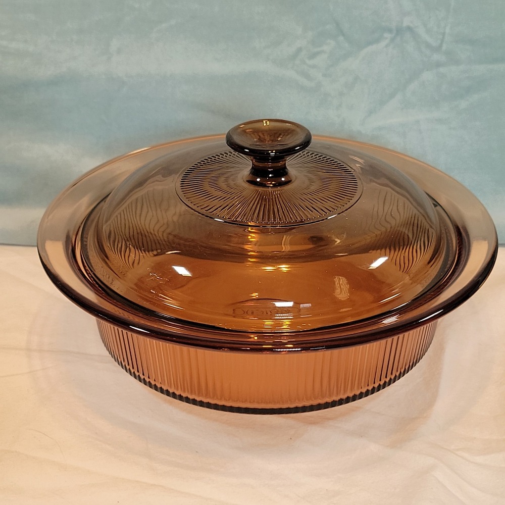 Corning Visions Casserole Dish 1.5 QT V-32-B Amber Glass Round Pot With Lid USA